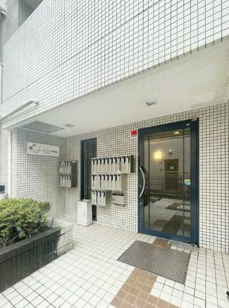 川崎市多摩区中野島３丁目の賃貸マンションのエントランス
