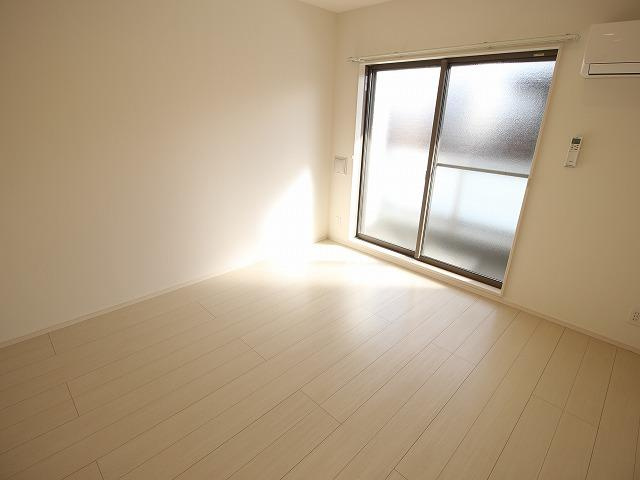 リブリ・クリスタ中野島の居間・リビング