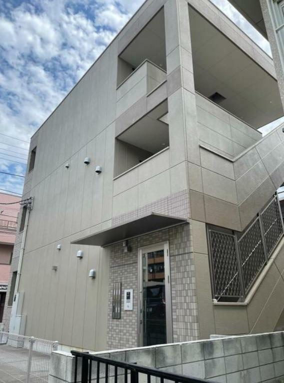 川崎市多摩区登戸の賃貸マンションのエントランス