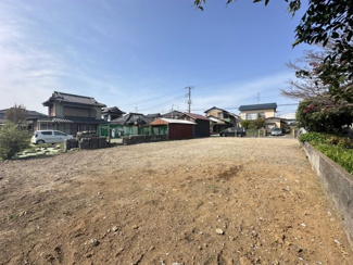 【外観】 | 袖ケ浦市奈良輪　土地　袖ヶ浦駅 | 敷地は広々95坪超！
日当たり良好です！
お好みのプランでマイホームをご計画ください！
家計に優しい都市ガスエリア。
周辺には教育施設、ショッピングモールなど商業施設が充実！
暮らしやすい住環境です♪