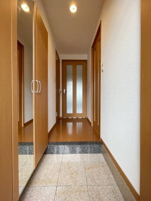 【玄関】 | ビアード千早 | 別号室の写真になります。現況優先。