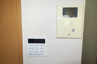 【セキュリティ】 | ビアード千早 | 別号室の写真になります。現況優先。