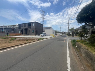 【前面道路含む現地写真】