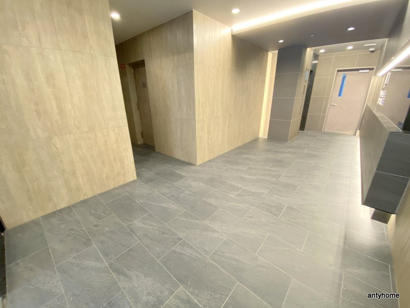 アドバンス大阪フルーヴ　仲介手数料無料のロビー