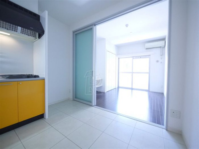 【居間・リビング】 | アイセレブ天神東 | 別号室の写真になります。現況優先。