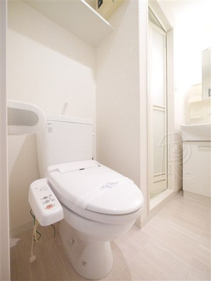 【トイレ】 | アイセレブ天神東 | 別号室の写真になります。現況優先。