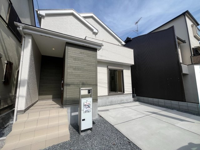 完成物件で即入居可★収納充実４ＬＤＫ★並列駐車２台ＯＫ★リナージュ京都市伏見区向島本丸町２３-１期の外観|外観