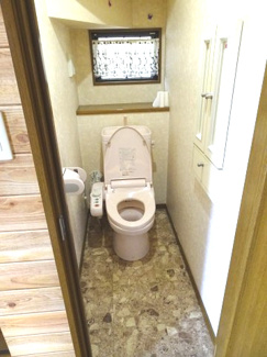 【トイレ】 | 中古　京王相模原線　横浜線　相模線　橋本駅　大島 | 1階、２階どちらにも節水省エネ仕様のシャワートイレを採用しています。窓もあるので空気の入れ替えも楽にできます。ウォシュレット快適な空間を洗浄便座になっているので、とても清潔にお使いいただけます。