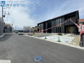 【前面道路含む現地写真】 | 前面道路含む現地写真です