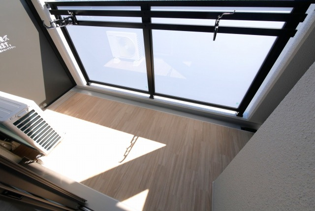 エスリード大阪フェリスのバルコニー