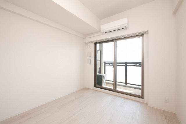 エスリード大阪フェリスの居間・リビング