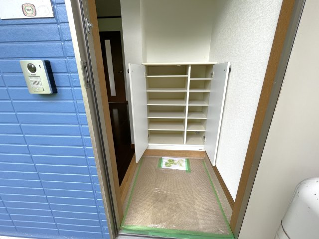 さくらハイツの玄関