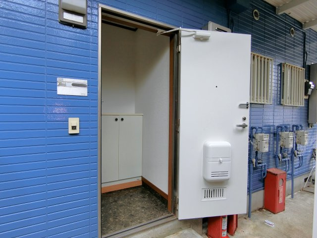 さくらハイツの玄関