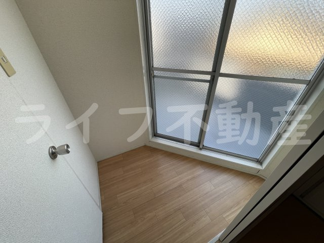 稲田シャトークワジマの寝室|開放的な寝室です