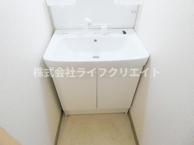 ブリージングタウン百草園の洗面所