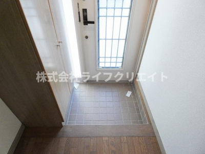 【玄関】 | ブリージングタウン百草園