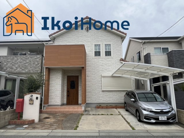 明石市明南町2丁目　中古戸建のエントランス|弊社独自で毎月５組限定「人気オプション３点パック」カーポート・バルコニー・ウッドデッキを１万円で取付