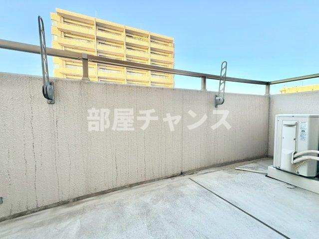 HF丸の内レジデンスのバルコニー
