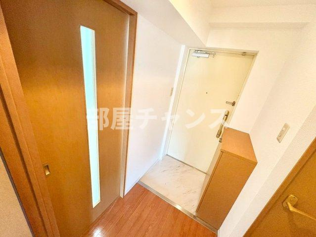 HF丸の内レジデンスの玄関