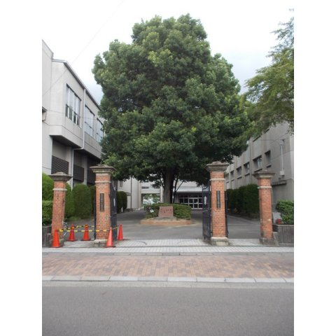 ＨＯＵＳＥ６１０の周辺|加納小学校