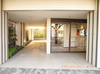 【エントランス】