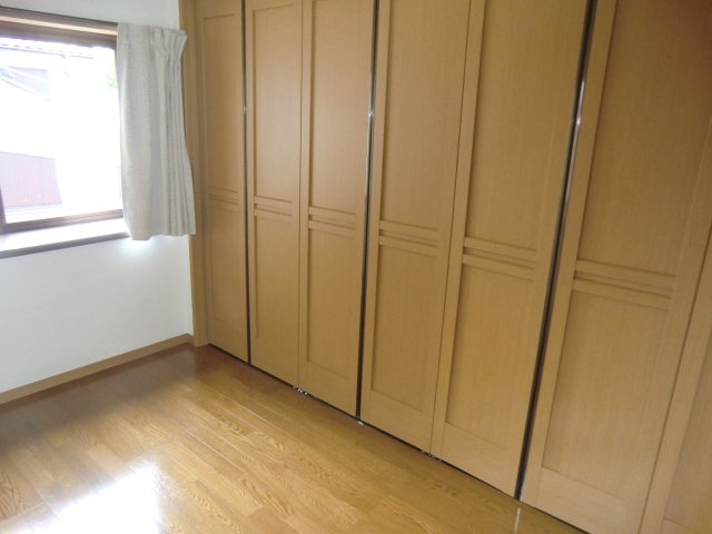 南本町渡邊貸家の収納