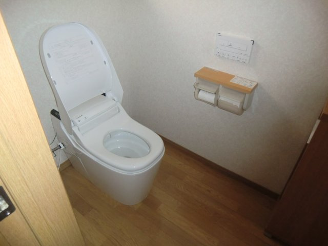 南本町渡邊貸家のトイレ