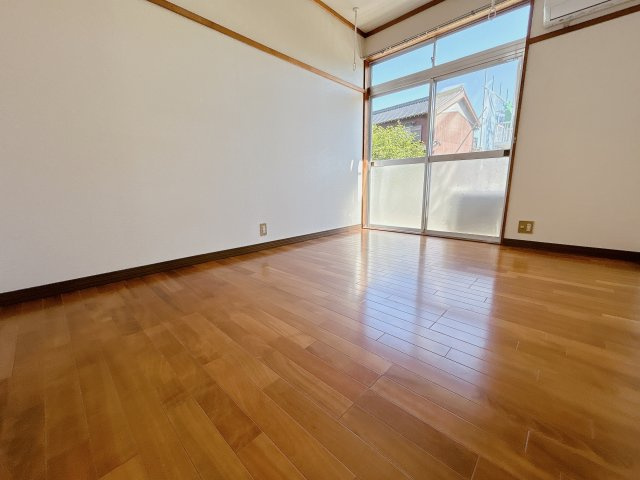 奥田アパートメントⅡの洋室