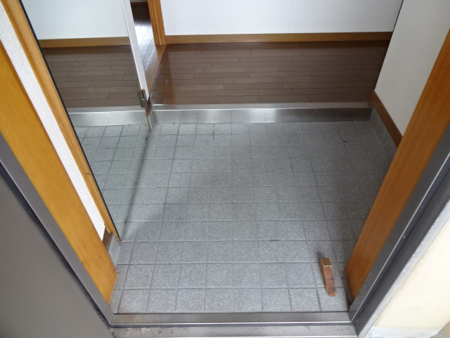 フレンドＭ東山の玄関