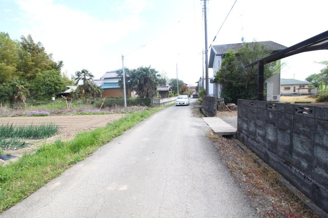 川島町牛ヶ谷戸　建築条件なし売地　「川越駅」バス26分　敷地163坪　敷地の外観