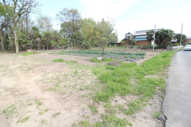 川島町牛ヶ谷戸　建築条件なし売地　「川越駅」バス26分　敷地163坪　敷地の外観