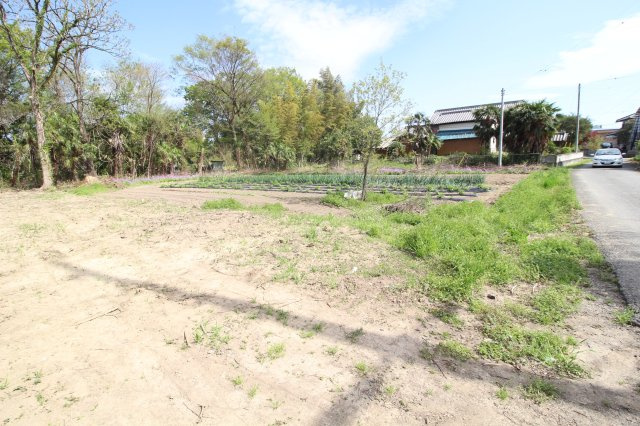 川島町牛ヶ谷戸　建築条件なし売地　「川越駅」バス26分　敷地163坪　敷地の外観