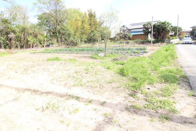 川島町牛ヶ谷戸　建築条件なし売地　「川越駅」バス26分　敷地163坪　敷地の外観