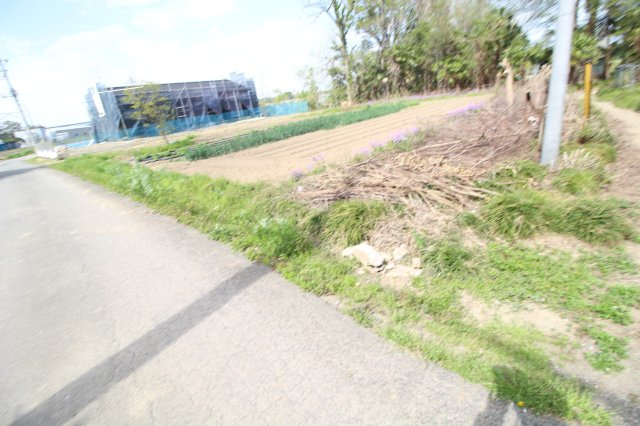 川島町牛ヶ谷戸　建築条件なし売地　「川越駅」バス26分　敷地163坪　敷地の外観
