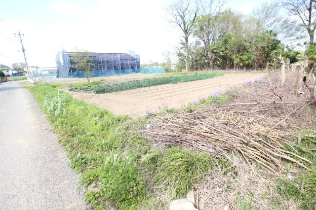 川島町牛ヶ谷戸　建築条件なし売地　「川越駅」バス26分　敷地163坪　敷地の外観