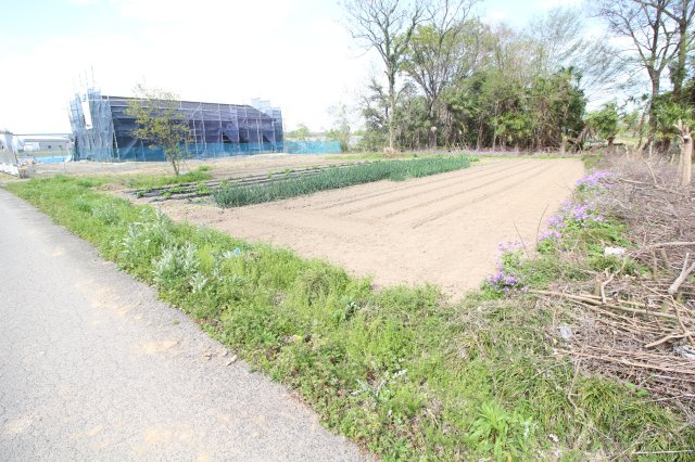 川島町牛ヶ谷戸　建築条件なし売地　「川越駅」バス26分　敷地163坪　敷地の外観