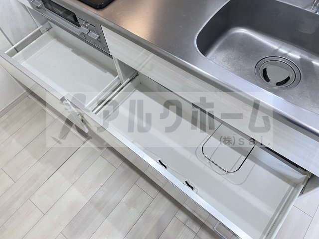 ドミソレイユⅢのキッチン