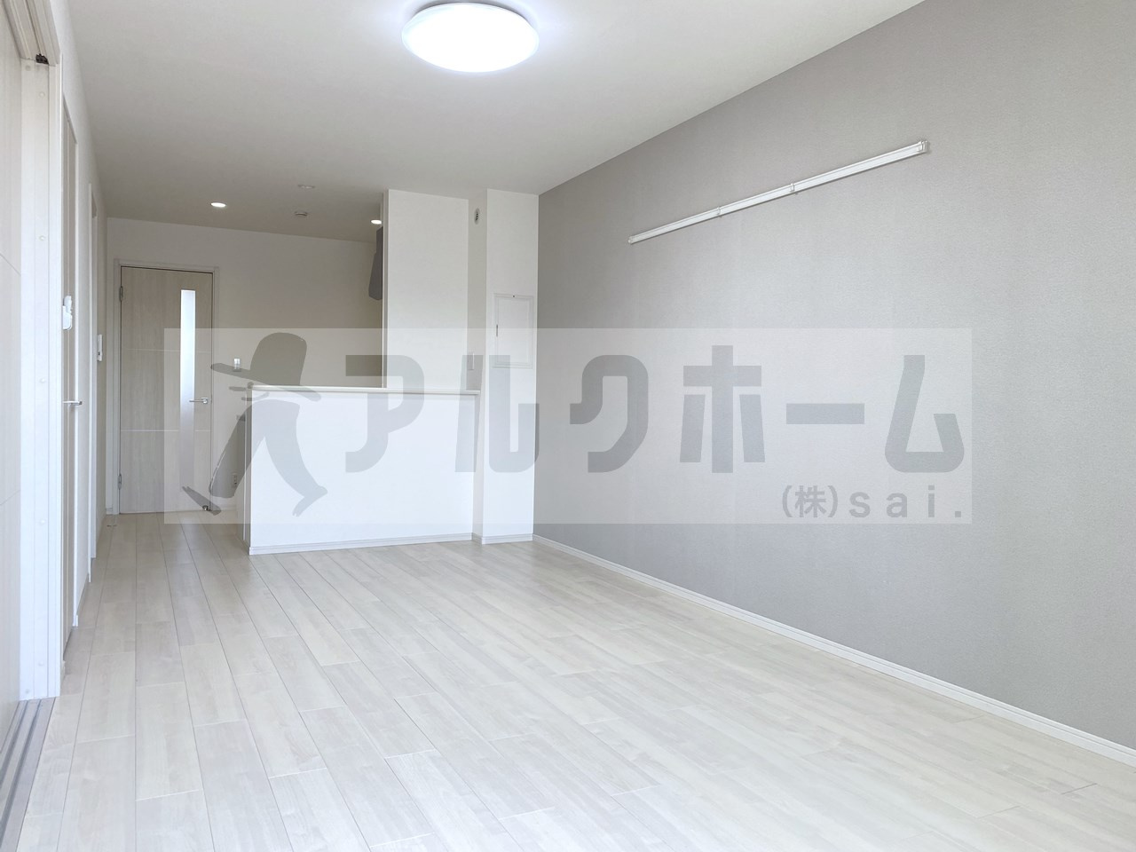 ドミソレイユⅢの居間・リビング