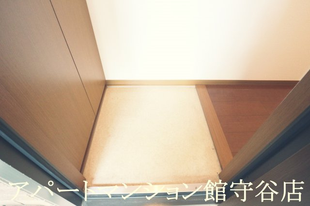 メゾン森Ⅺの玄関|類似です