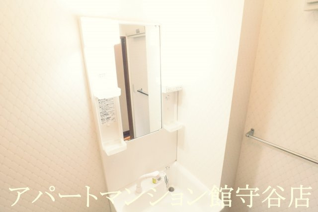メゾン森Ⅺの独立洗面台|類似です