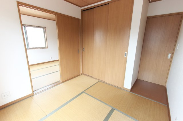 保田一戸建ての和室