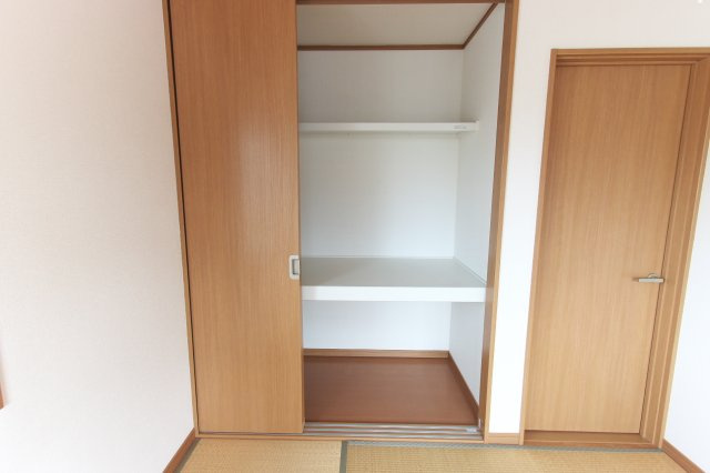 保田一戸建ての収納