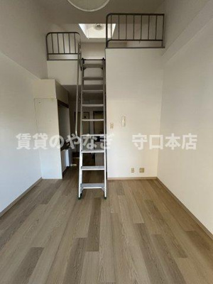 【洋室】 | 藤ビル | 落ち着いた色調の洋室です