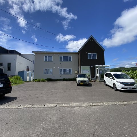 アリコベールＣ棟の駐車場|駐車場があるので、車を買う予定の方も安心です