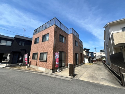 【外観】 | 安佐南区祇園七丁目　土地 | 上物あり　鉄筋コンクリート造陸屋根2階建　平成15年7月築　建物面積185.70㎡
