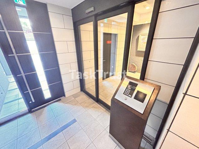 【エントランス】 | Comenz梅田