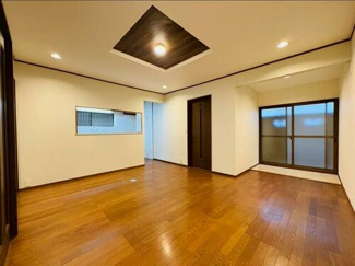 【居間・リビング】 | 松ヶ崎柳井田町　中古戸建【令和8年2月一部リフォーム済み】