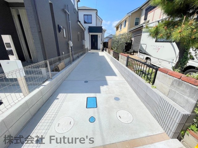 三郷市新和2丁目　新築戸建　全3棟　1号棟の駐車場|カースペース縦列2台可能