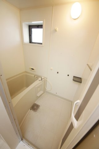 リビングタウン乙田 Ｃの浴室