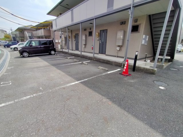 リビングタウン乙田 Ｃの駐車場